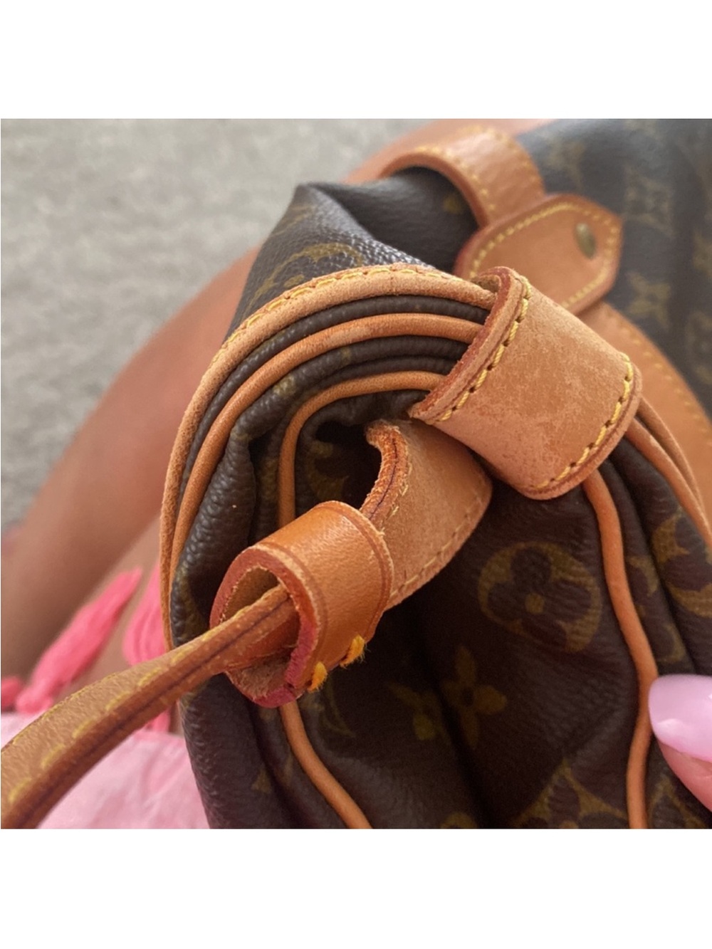 Authentic Louis Vuitton Samur 43 Monogram Bag - Picture 15 of 16